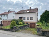 Bild (17e7d39ce6cc5fe165354040e1ad8277): RESERVIERT! Viel Platz f�r die ganze Familie: Zweifamilienhaus mit gro�em Garten