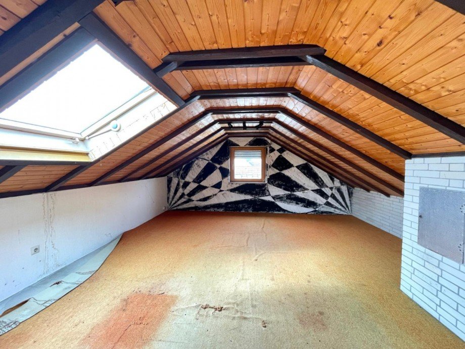 Zimmer DG2 Zweifamilienhaus Leutenbach- Nellmersbach