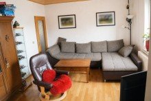Wohnzimmer EG Wohnen, Arbeiten, Erweitern: Zweifamilienhaus mit Werkstatt, Scheune & optional Baugrundst�ck