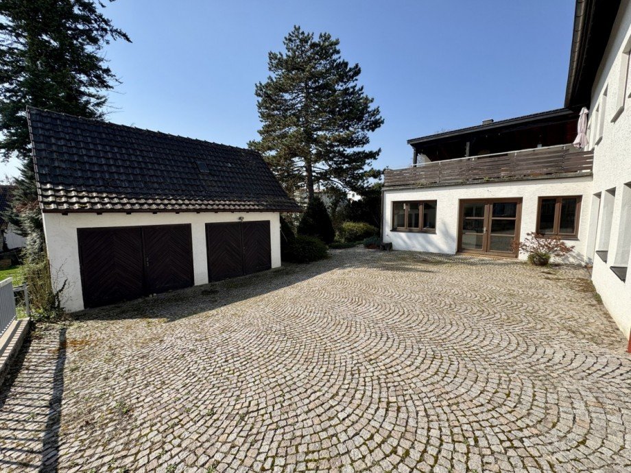 Garagen und Hof Einfamilienhaus Waiblingen