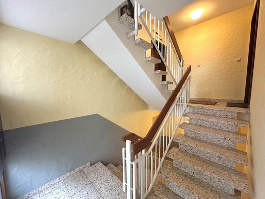 Treppenhaus Etagenwohnung Schwaikheim