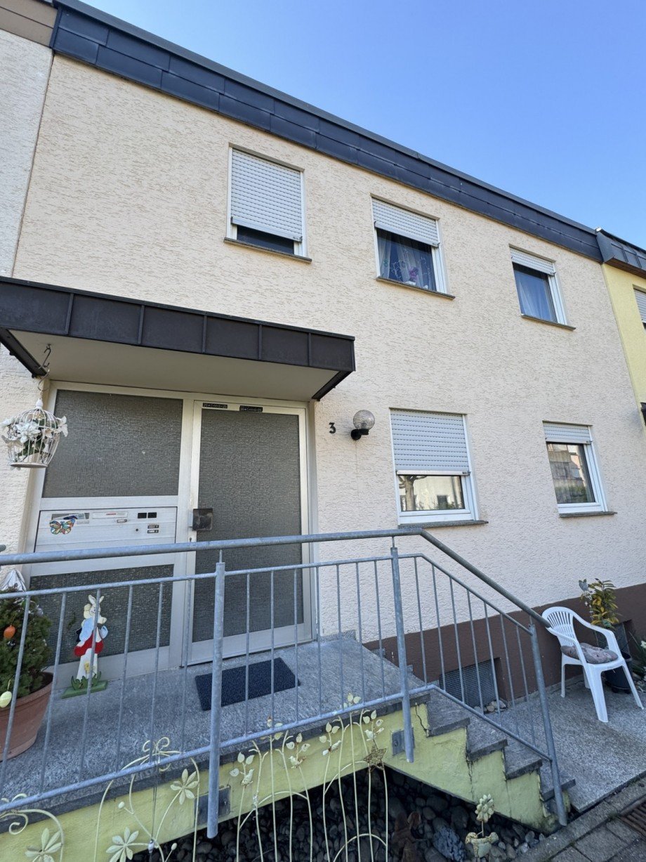 Ansicht vorne Zweifamilienhaus Neckarrems