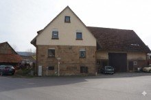 Vorderseite Wohnen, Arbeiten, Erweitern: Zweifamilienhaus mit Werkstatt, Scheune & optional Baugrundst�ck